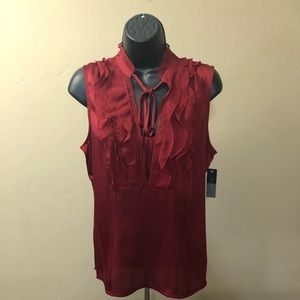 Bisou Bisou ladies sleeveless blouse.